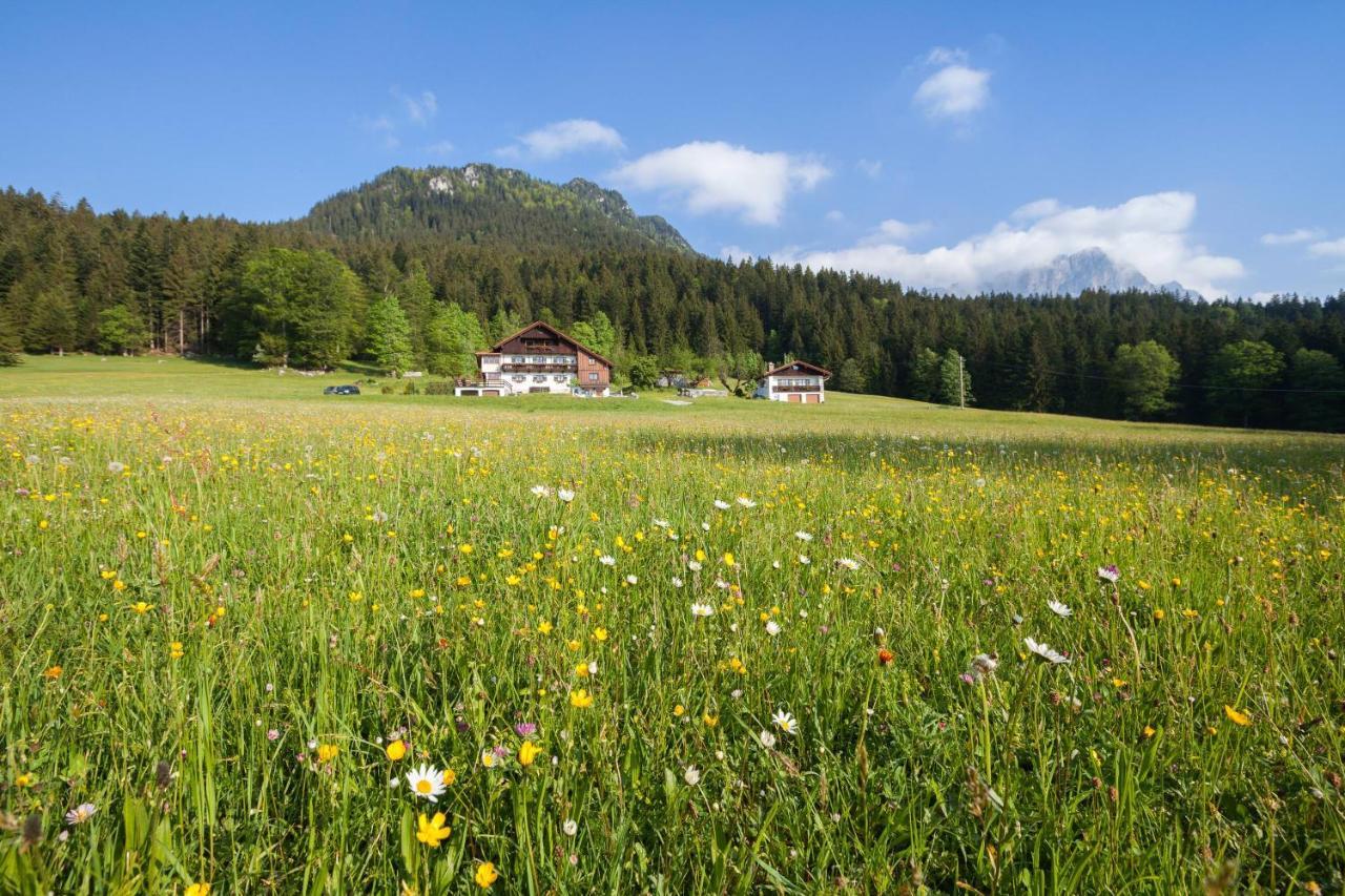 Ferienhaus Lehen เบิร์ชเทสกาเดน ภายนอก รูปภาพ